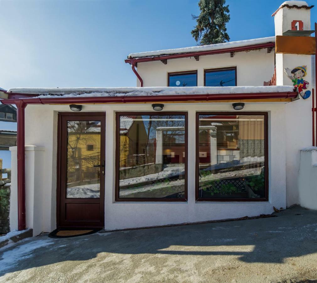 Geppetto'S Studio Brasov Exterior photo